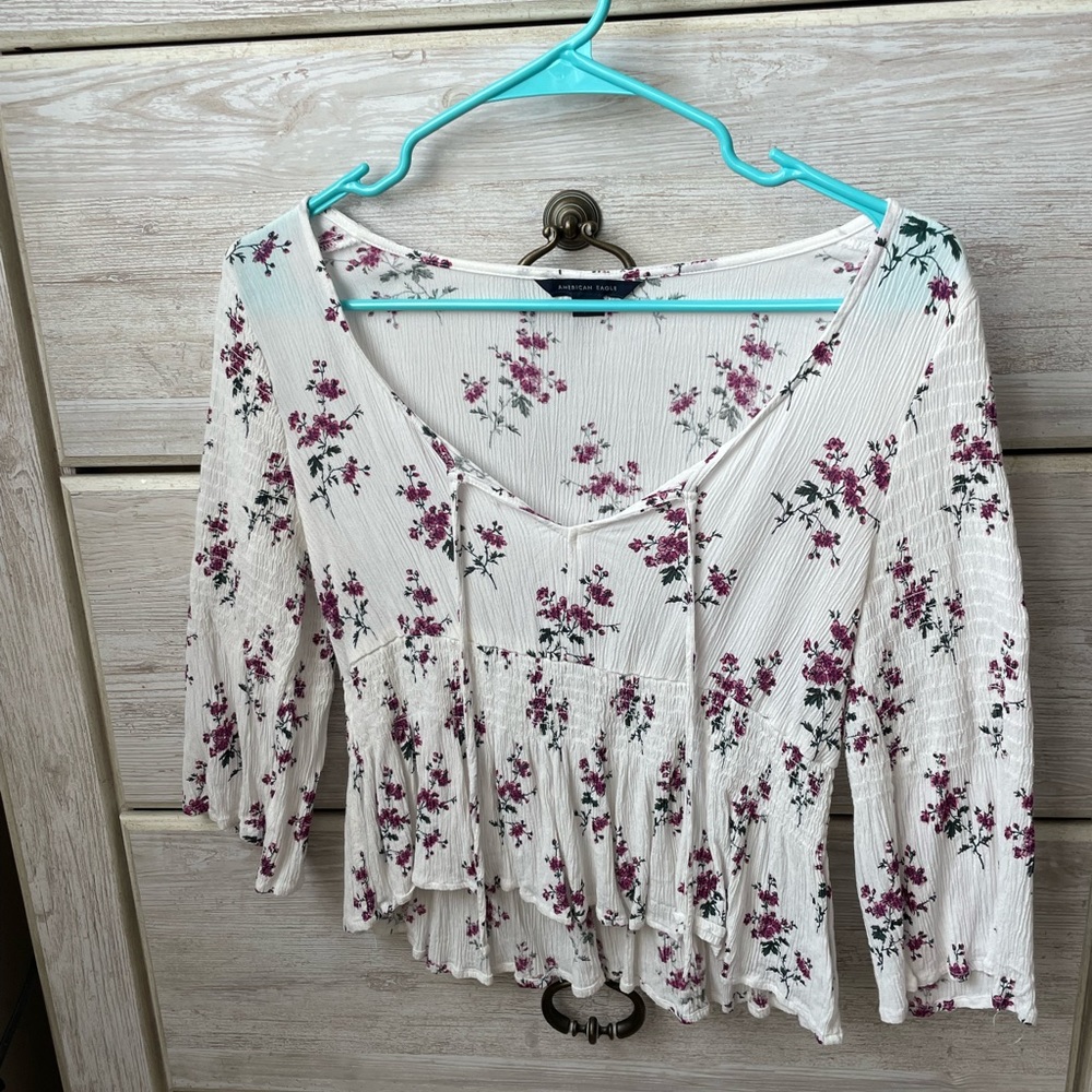 American Eagle white floral blouse